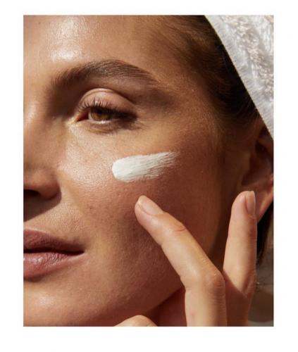Aime-Skincare-Zoe-Fidji